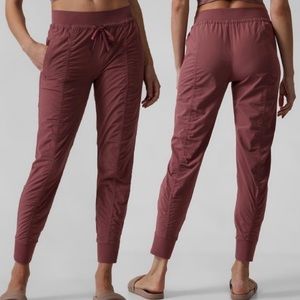 Athleta attitude II pant